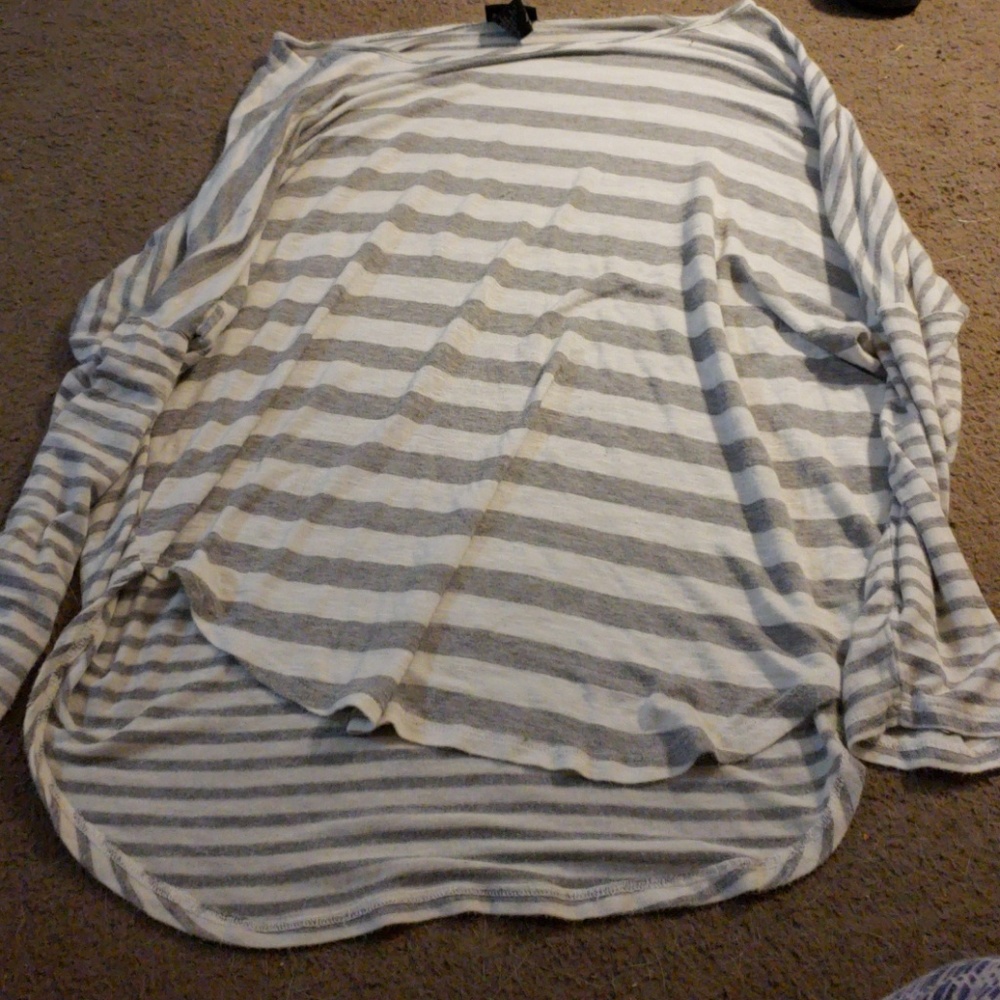 High-low long sleeve shirt